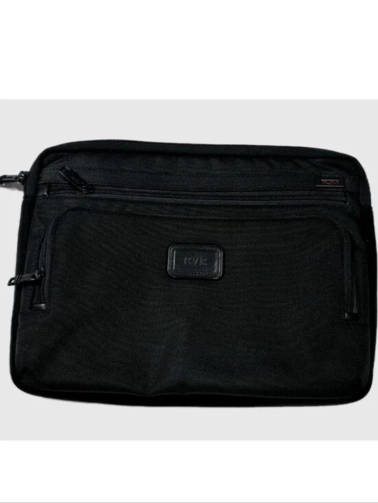 Tumi Laptop Cover ⬇️ Read Full Description ⬇️