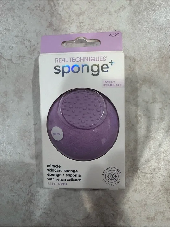 Real Techniques Purple Miracle Skincare Sponge + Tone & Stimulate
