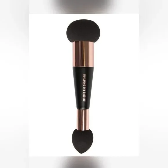 NEW REALHER Building My Empire Makeup Applicator Brush New in Box