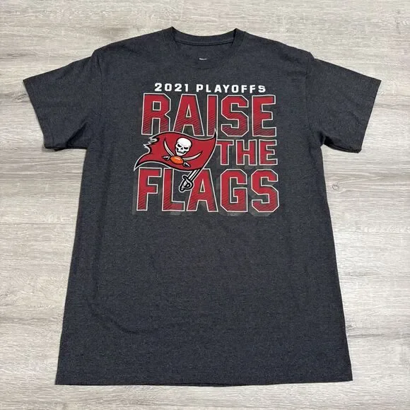 Tampa Bay Buccaneers Shirt 2021 Playoffs Raise The Flags Men’s Gray Medium