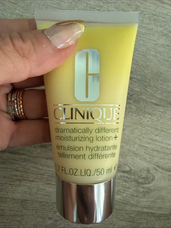 Clinique Yellow Moisturizing Lotion+ Tube