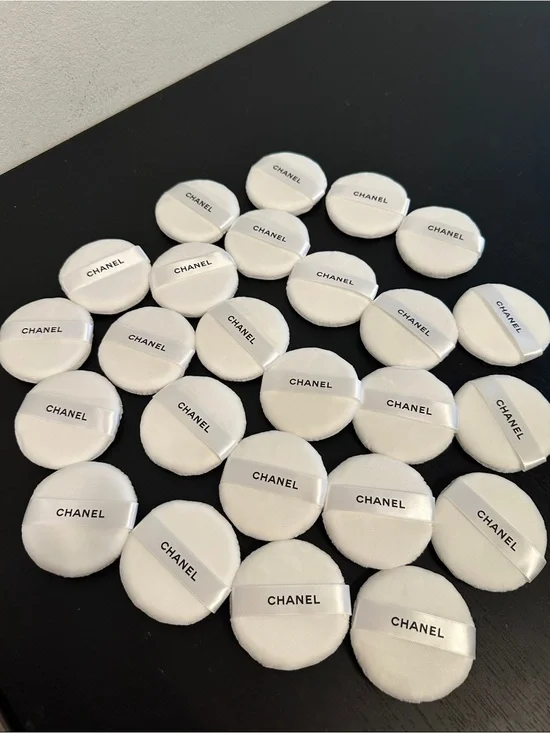 CHANEL White Velvet Powder Puffs with Branded Ribbon 25 pieces