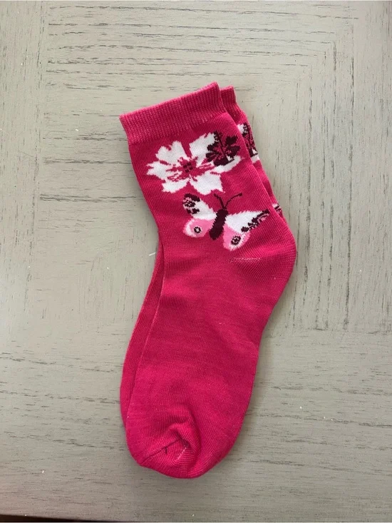 4 pairs of Hot Pink Floral & Butterfly Crew Socks