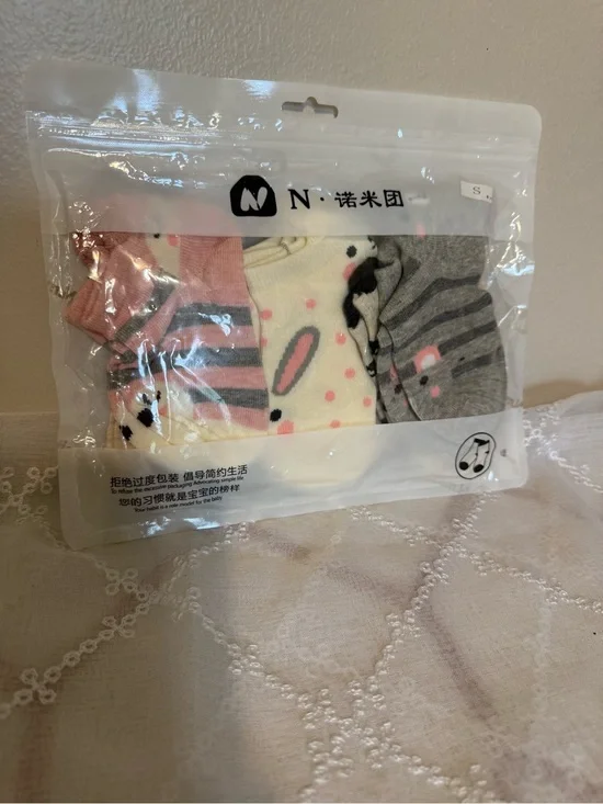 Pack of Three Cute Women’s Socks in Pink, Cream, and Gray