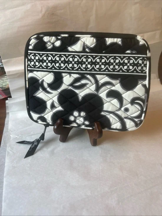 Vera Bradley Tablet Sleeve E-reader Cover Padded Case Black & White