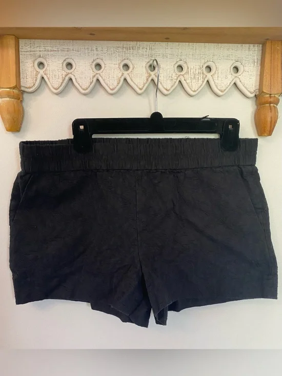 J. Crew Black Textured Elastic-Waist Pull- On Everyday Neutral Shorts size 10