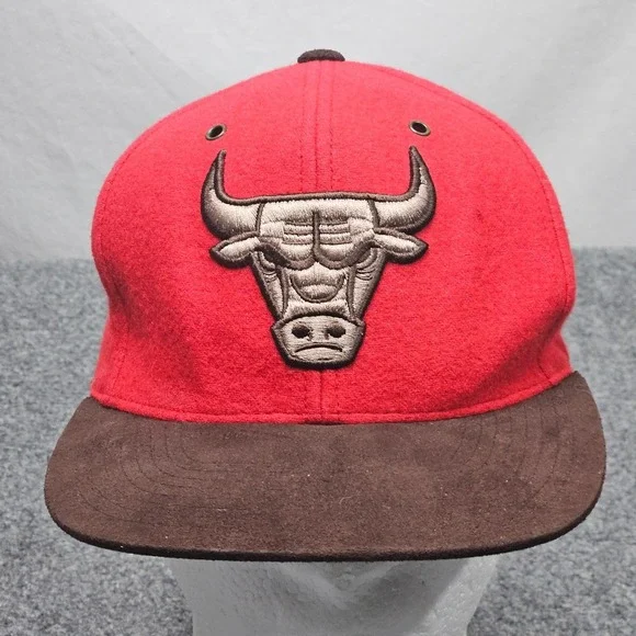 Chicago Bulls Hat Mitchell‎ Ness Red Brown Wool Faux Suede Strapback Cap Fanwear