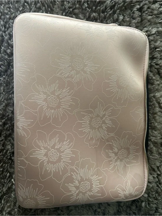 kate spade Blush Pink Floral Embossed Zippered Sleeve