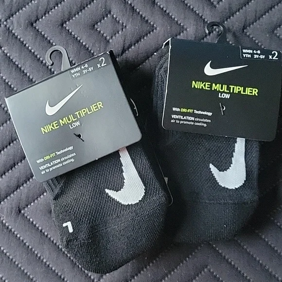 Nike Multiplier Low Black and White Socks.