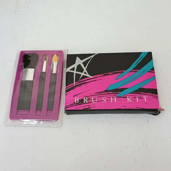NOS 1991 Avon Brush Kit Makeup Applicators Brushes 3 Count