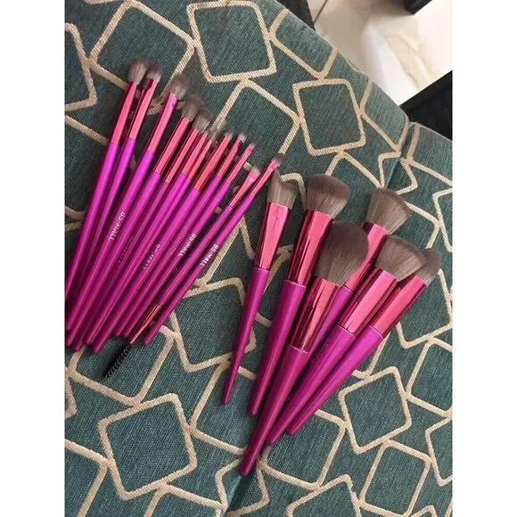 Bs-Mall 18 Pieces Pink Premium Synthetic Makeup Brush Set With Black Case