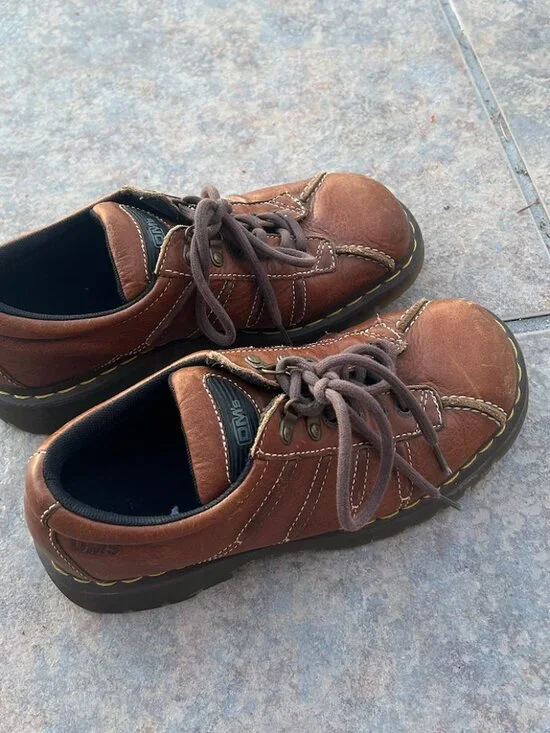 Y2K DR. MARTENS CHUNKY LOW-TOP OXFORDS