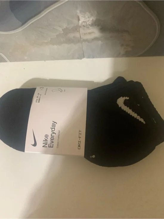 Nike No-Show Socks - Black & White kids 3-4 years
