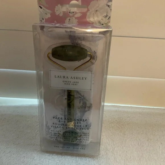 Laura Ashley Green Jade Facial and Eye Roller with Gold-Tone Hardware