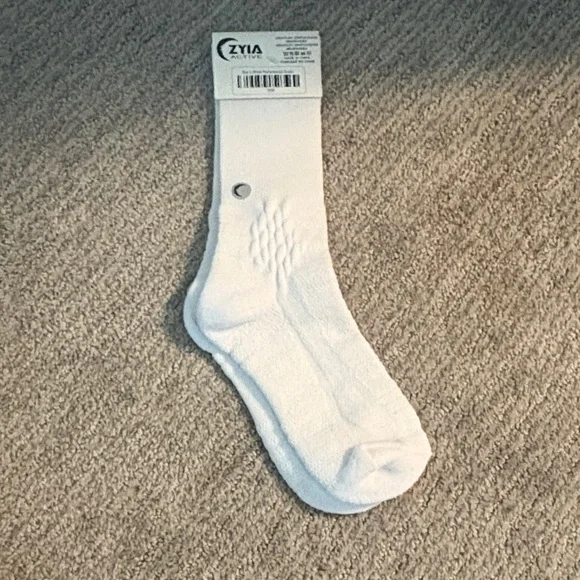 ZYIA Active Kids White Crew Socks - Cushioned Comfort