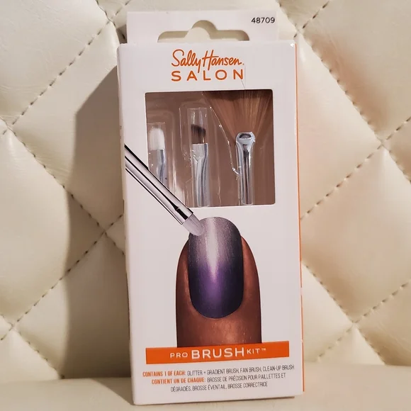 FREE 🎁 Sally Hansen Salon Pro Brush Kit Nail Art