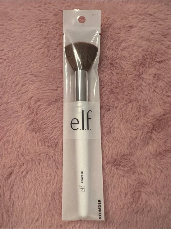 e.l.f. Cosmetics Rounded Powder Brush