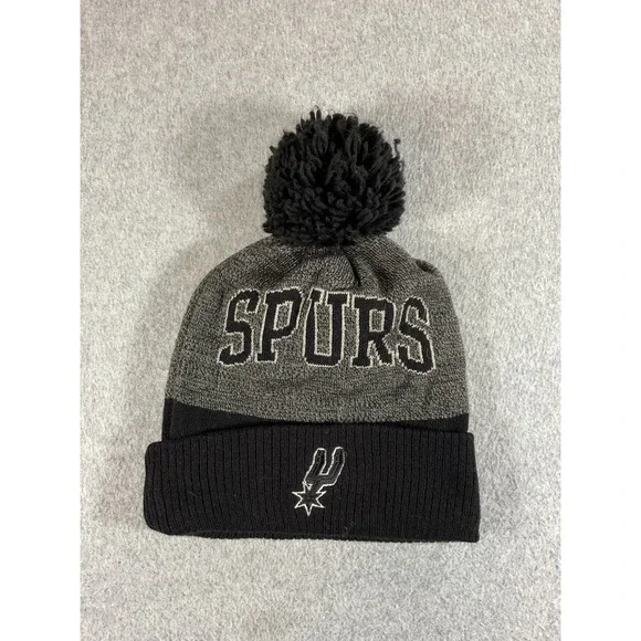 Mitchell & Ness San Antonio Spurs NBA Pom Beanie Hat Black Grey Cuffed Knit 1477