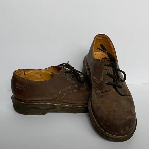 Dr. Martens Brown Leather Derbys-unisex size 5