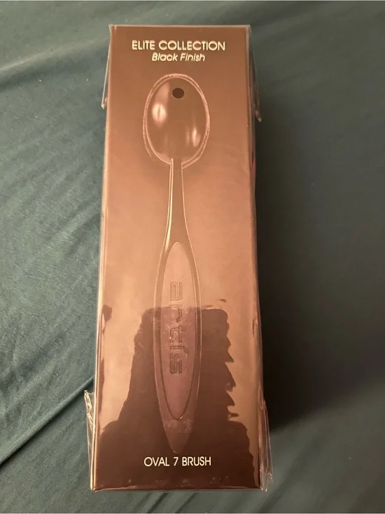 Artis Oval 7 Makeup Brush - Black Elite Collection NWOT