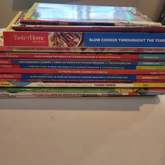 Taste of Home Cookbook Lot‎ Slow Cooker Comfort Food Soups Casseroles Chicken