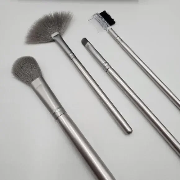 Pivotal Mackup Brushes Set Of 4 New In Box‎