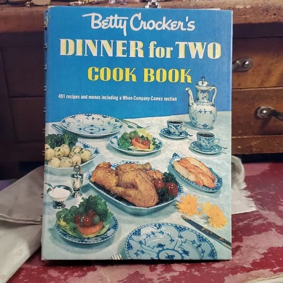 VTG Betty Crocker dinner for two cookbook