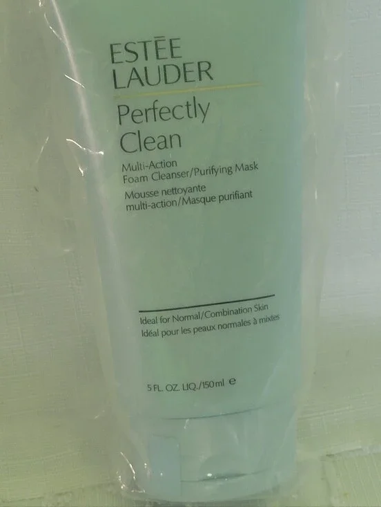 Estee Lauder Perfectly Clean Light Mint Foam Cleanser