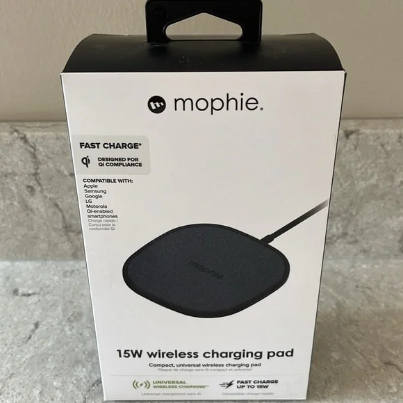 Mophie 15W Universal Fast Charge Wireless Black Charging Pad w/Power Adapter