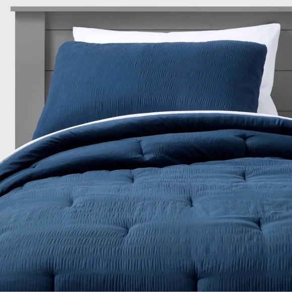 NWT Pillowfort Navy Blue Comforter