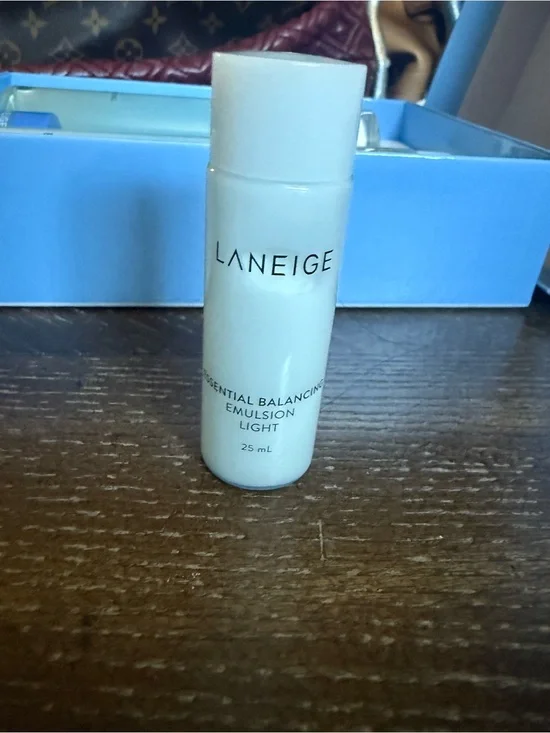 LANEIGE White Travel-Size Emulsion Bottle