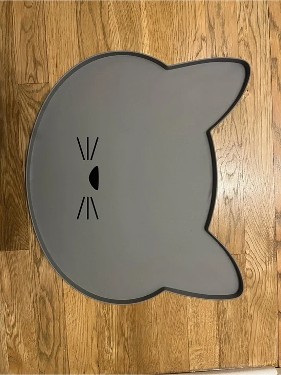 Gray Cat-Shaped Placemat / Pet Feeding Mat