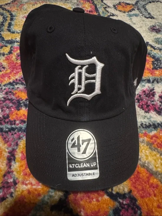 47 Black Cap with White Detroit 