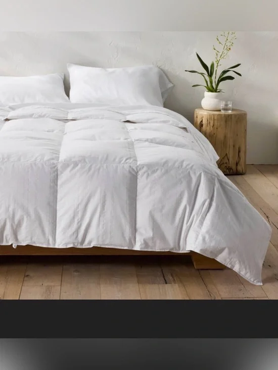 New Open Bag Casaluna Full/Queen All Season Premium Down Comforter