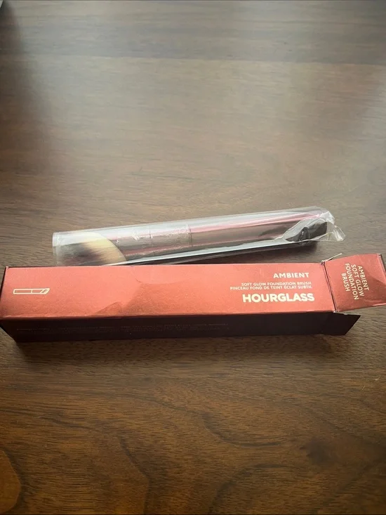 Hourglass Soft Glow Foundation Brush - Rose Handle