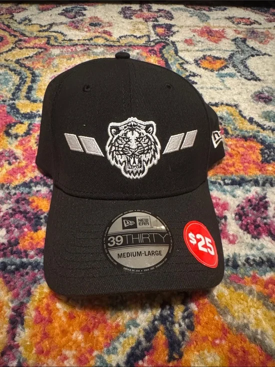New Era Black Baseball Cap with Silver Tiger Embroidery