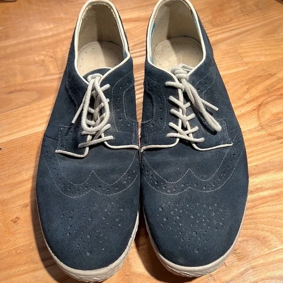 J Shoes Distressed Casual Wingtip Oxfords C5010, navy blue suede