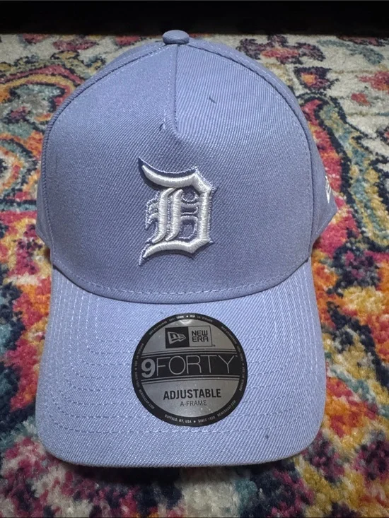 New Era Baseball Cap in Light Lavender with White Detroit D