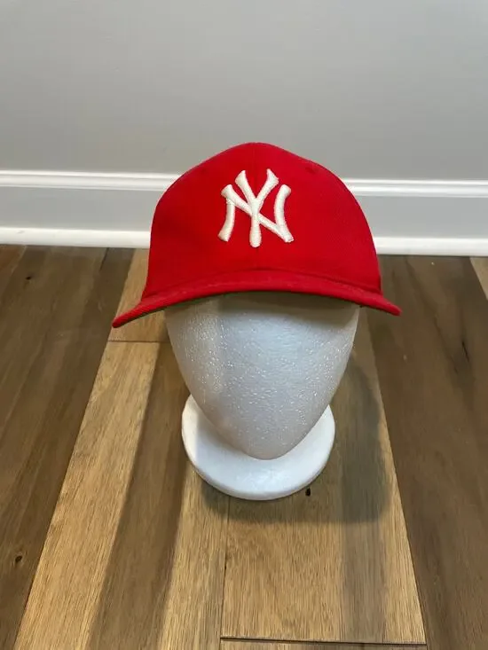 NY Yankees Red Wool‑Blend Baseball Hat Cap Size 7 3/8 H Kap