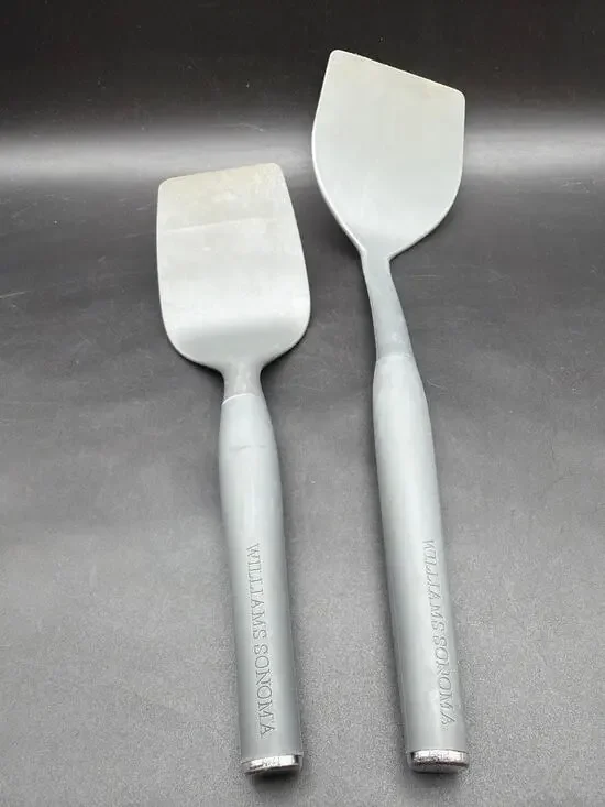 Williams Sonoma Gray Silicone Flexible Spatula Turner Set of 2 Kitchen Utensils