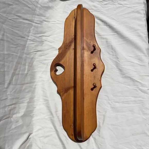 Vintage Solid Wood Scalloped Heart Cutout Shelf 22” 3 Pegs Cottage Grannycore