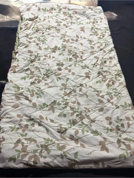 Leaf-Branch Comforter in White with Green & Tan Foliage