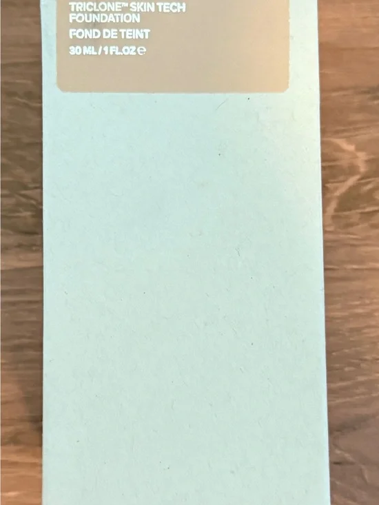 Haus Labs by Lady Gaga Triclone Skin Tech Foundation 100 Light Neutral | New in
