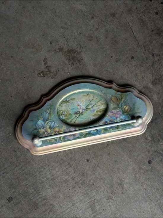 Bobbie Takashima Signed Hand Painted Wooden Paper Towel Holder 1996 Floral