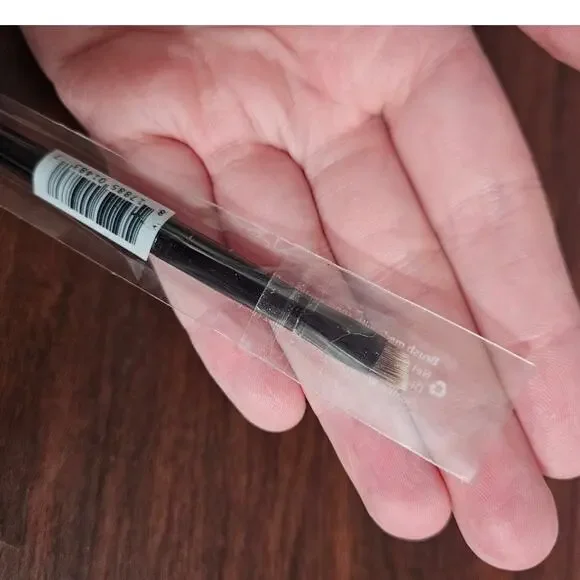 Julep Angled Liner Brush ~ New in Plastic