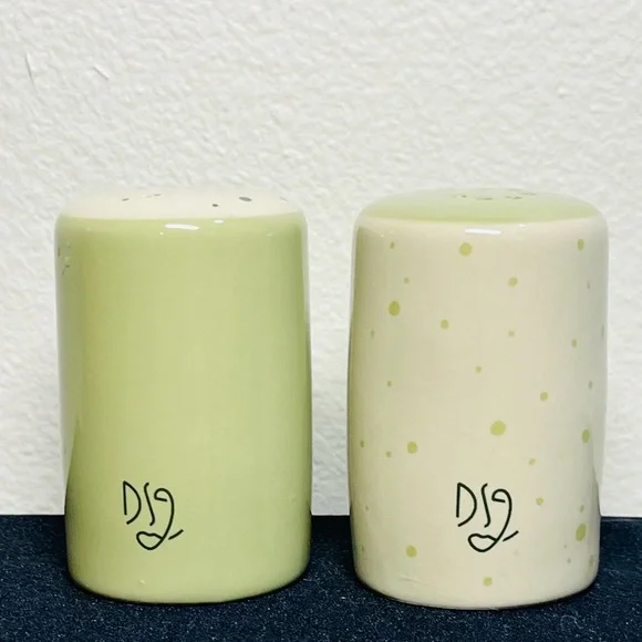 Darling Spring Ceramic Two-Tone Salt and Pepper Shaker Set Green and Cream