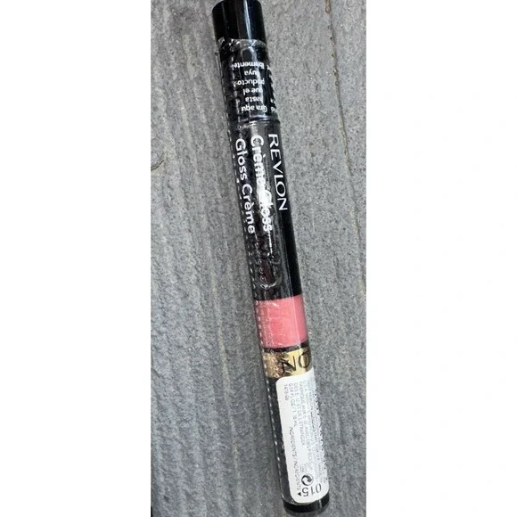 Revlon Crème Gloss 015 0.04 FL Oz 015 Play Up Pink Lip‎ Gloss