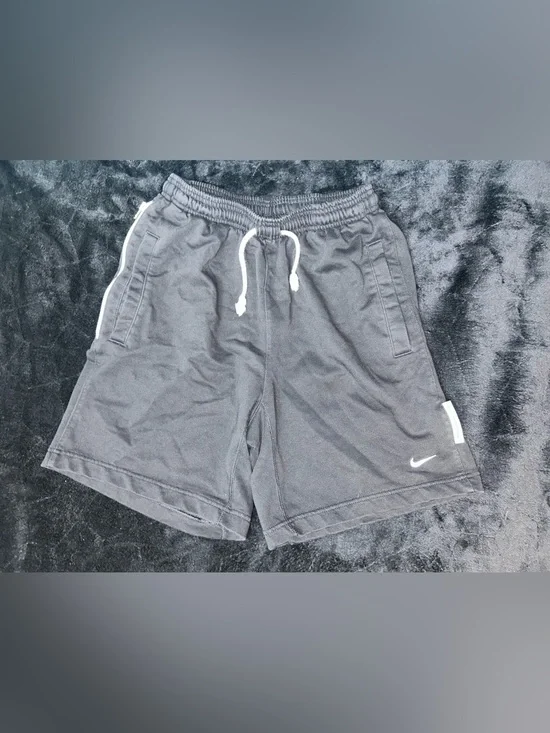 Nike Standard Issue Dri-FIT Fleece Basketball Shorts Black DQ5712-010 Men Small