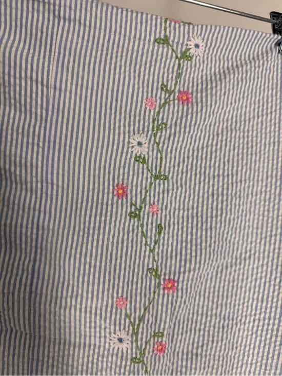 Pottery Barn Kids Seersucker and embroidery full/queen duvet cover