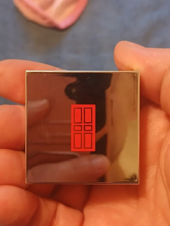 Elizabeth Arden Concealer Compact With Mirror Shade- Fair